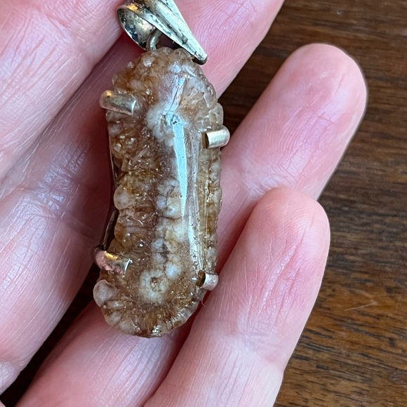Handcrafted Druzy Agate Quartz Pendant set in Sterling Silver!  Gently loved! - Picture 7 of 8